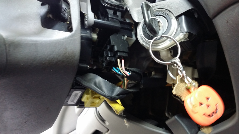Illustration for article titled How To Fix Your Airbag Light Without Having It Blow Up In Your Face